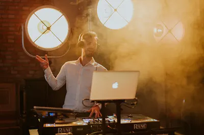 DJ Sebastian Tokarski